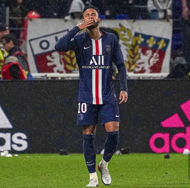 爱游戏体育官方-冲刺阶段法甲传出新动向，成都蓉城绝杀压哨，管理层表态：态度坚定，纪律约束更严格(从指尖传出的热情2星辰影在线看)